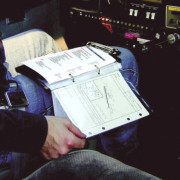 Design4Pilots Profi Kneeboard-Open in Cockpit