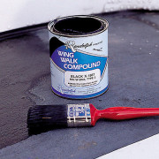 Wing Walk Compound - Black